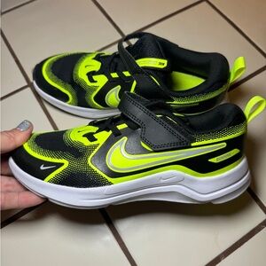 Nike Kids Sneakers - Black and Neon Yellow